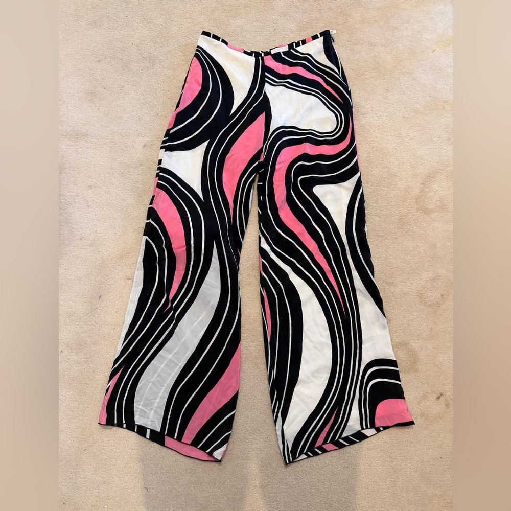 Trina Turk Retro Wave Print Wide-Leg Pants - Pink, Black & White 100% silk Sz 6